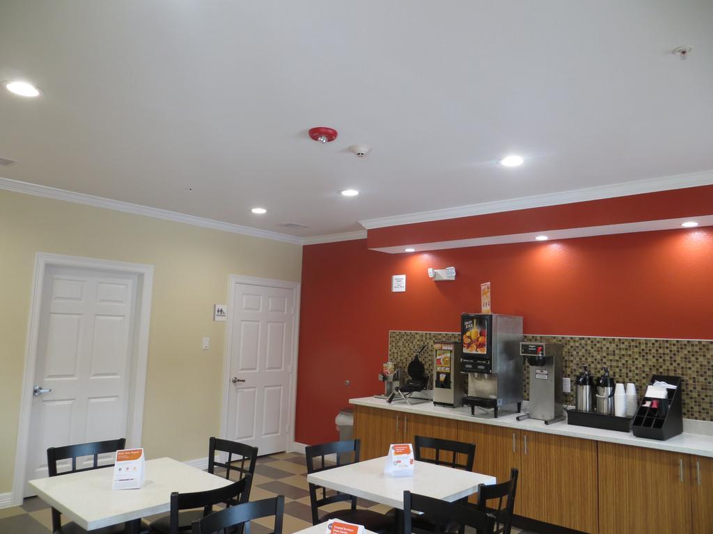 Econo Lodge Inn & Suites Houston Nw-Cy-Fair Jersey Village Extérieur photo
