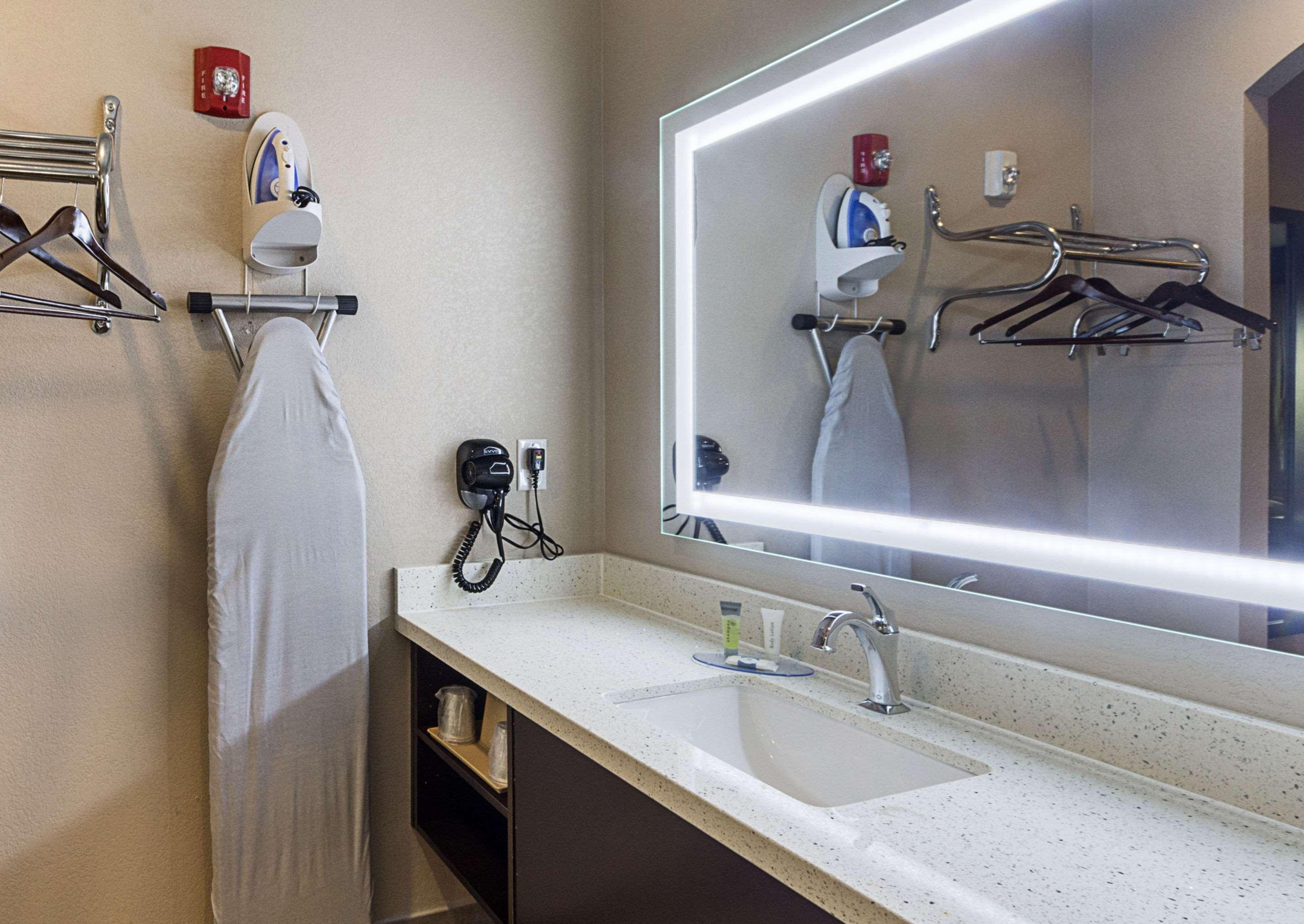 Econo Lodge Inn & Suites Houston Nw-Cy-Fair Jersey Village Extérieur photo