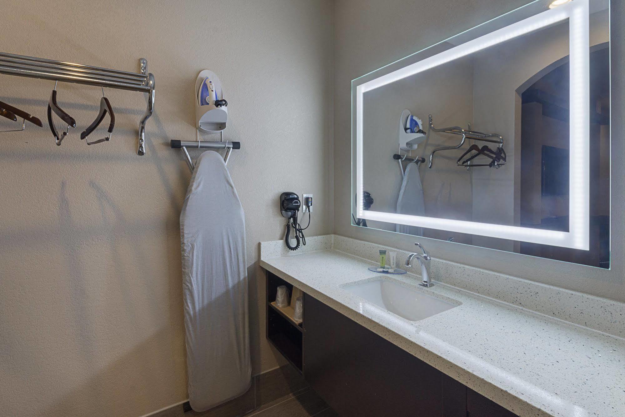 Econo Lodge Inn & Suites Houston Nw-Cy-Fair Jersey Village Extérieur photo