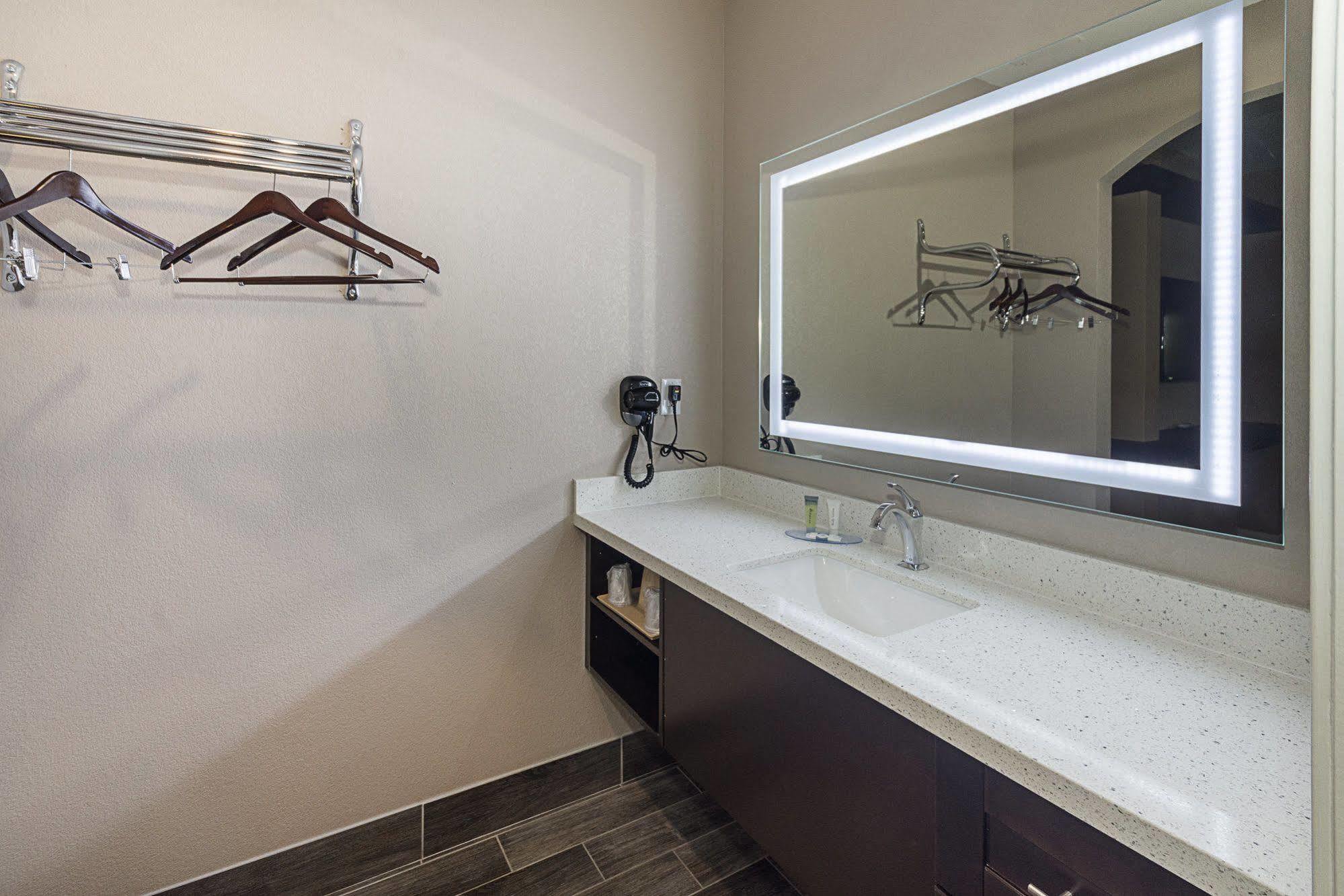 Econo Lodge Inn & Suites Houston Nw-Cy-Fair Jersey Village Extérieur photo