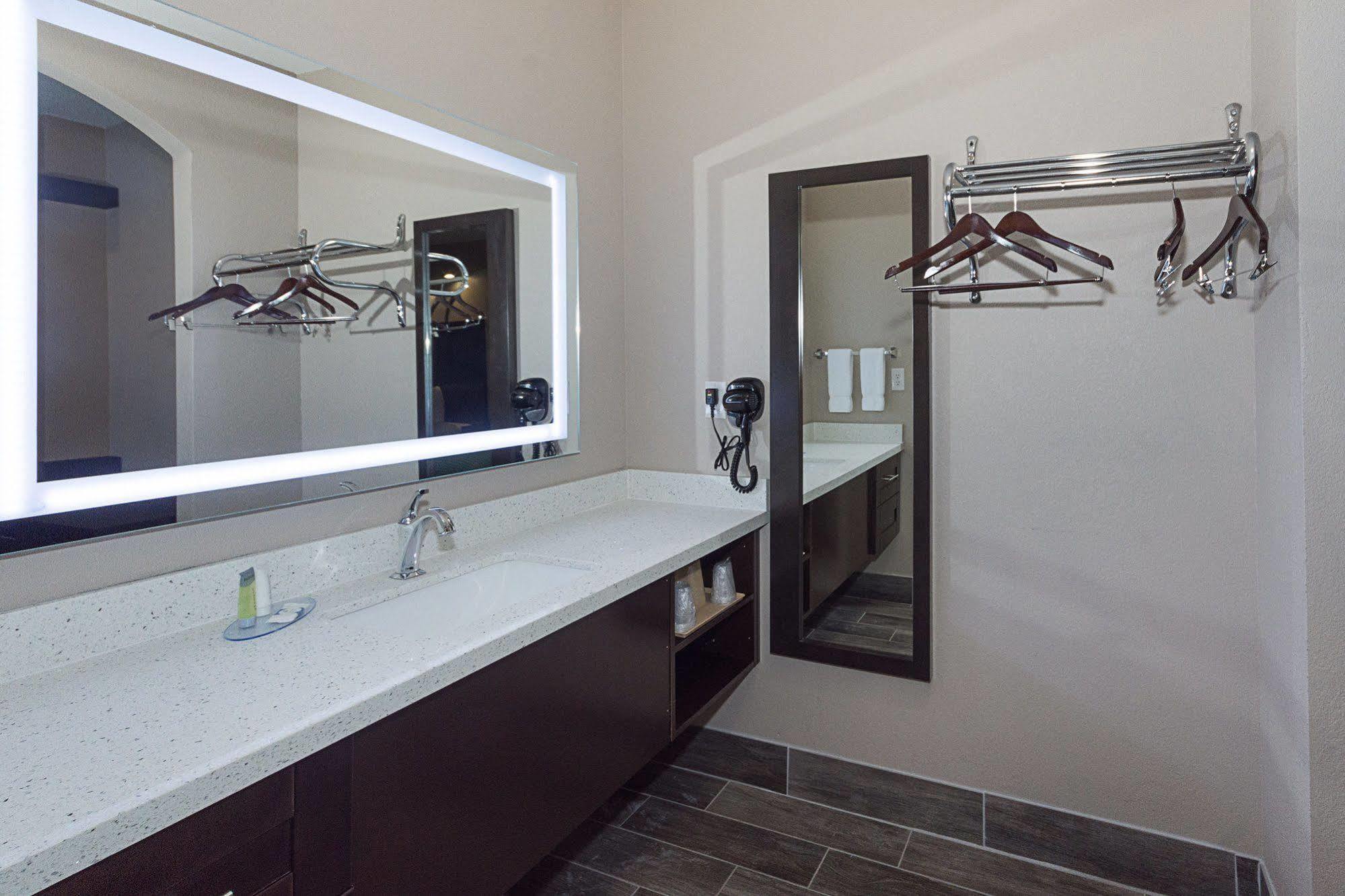 Econo Lodge Inn & Suites Houston Nw-Cy-Fair Jersey Village Extérieur photo